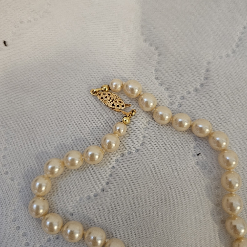 Pearl necklace